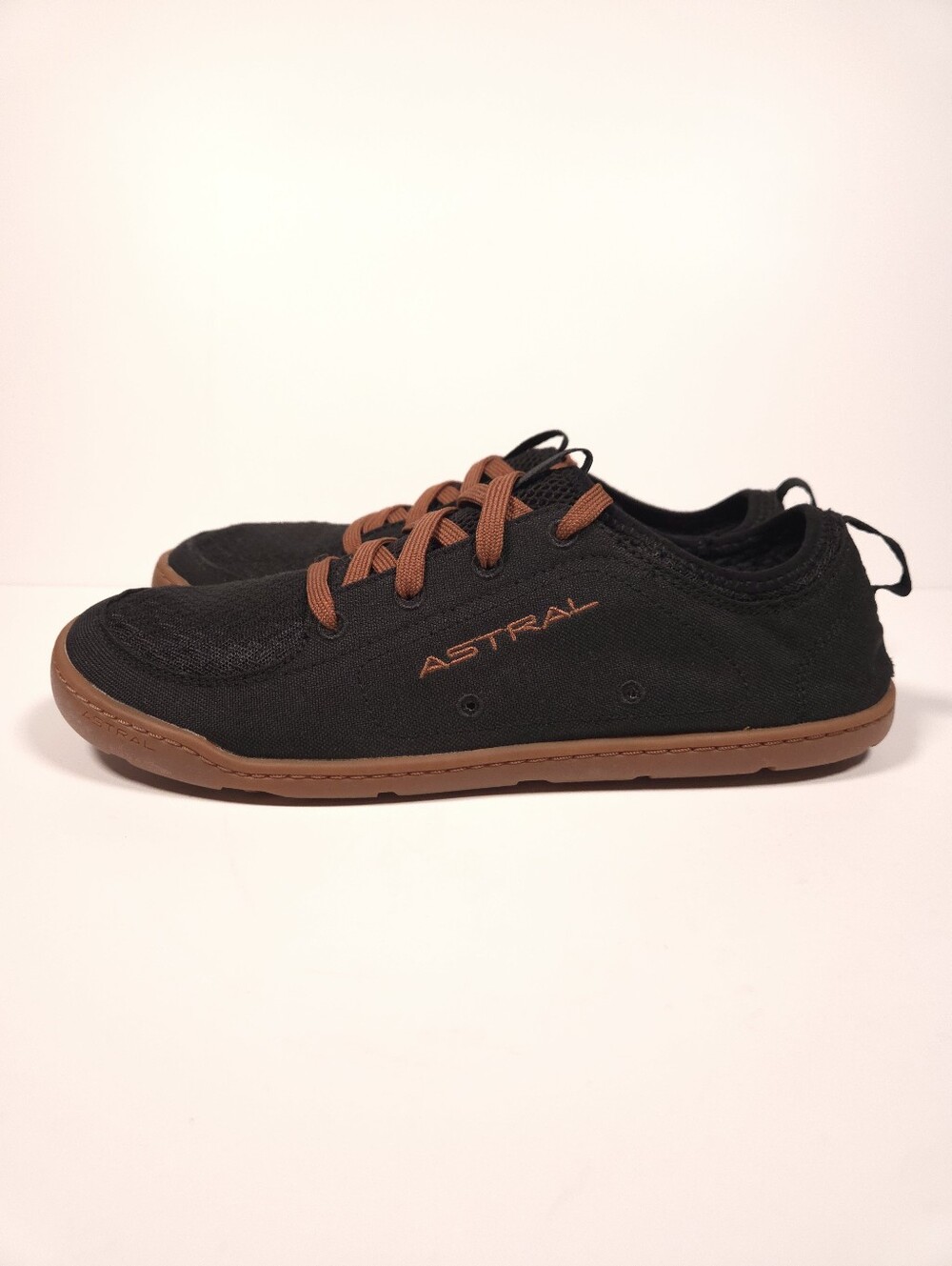 Astral Loyak Barefoot Water Shoes Mens Size 8 Black Brown V173 Lace Up GUC!